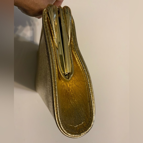 Vintage Gold Metallic Snap Closure Hideaway Handle Envelope Clutch - Picture 5 of 15